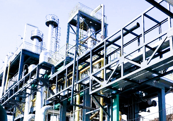 中藥（yào）提取（qǔ）濃縮（suō）設備（bèi）三（sān）效蒸發器